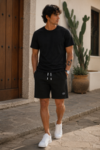 Nathan | Atmungsaktive Shorts für Alltag und Sport