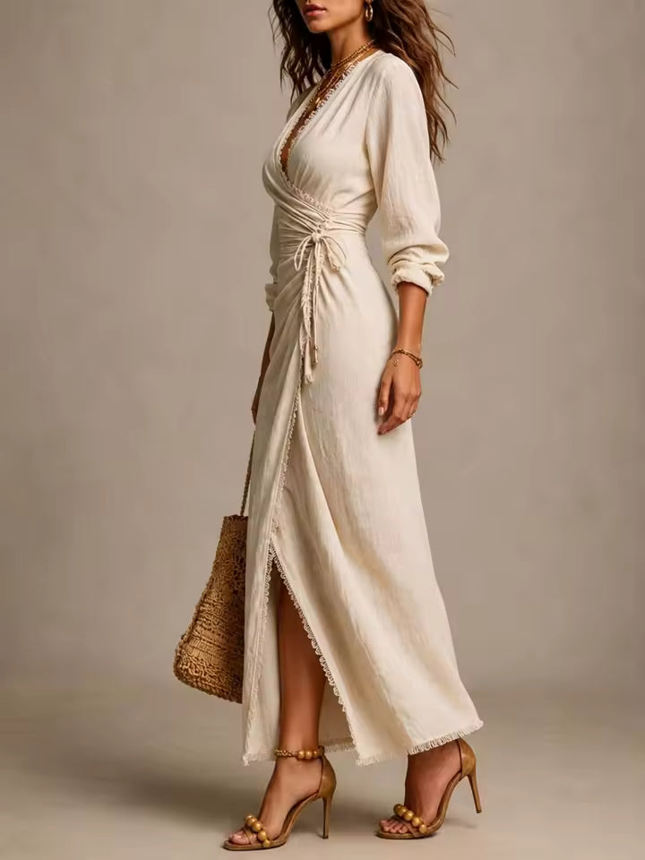 Carine | Midikleid aus Naturleinen mit Wickel-Ausschnitt und Spitze